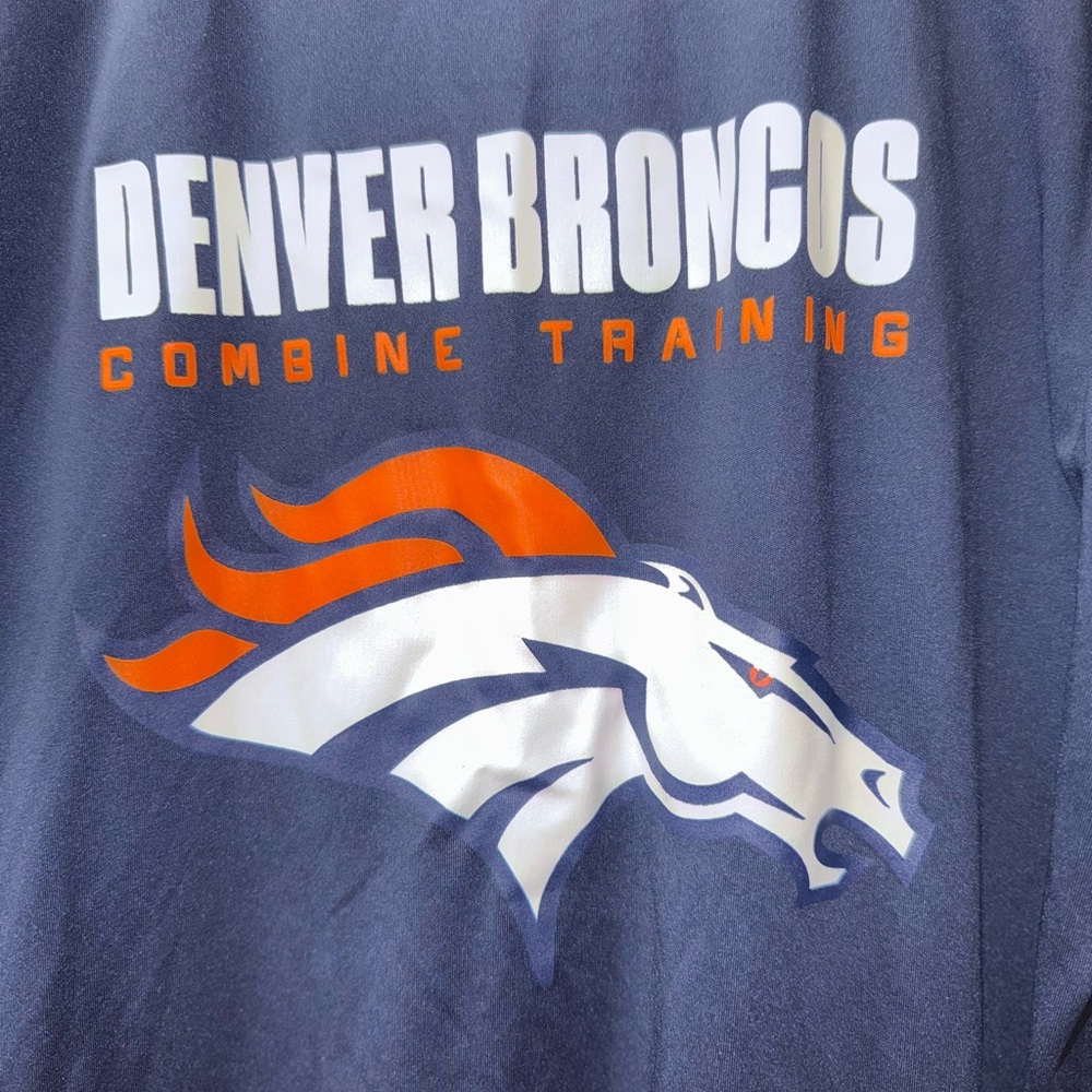 NFL Team Apparel. Denver Broncos. XL. Good Condition - Picture 5 of 5